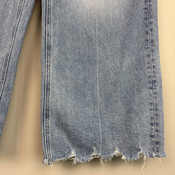 Evereve Pistola Lana High Rise Crop Raw Hem Wide Leg Jeans - Picture 5 of 7